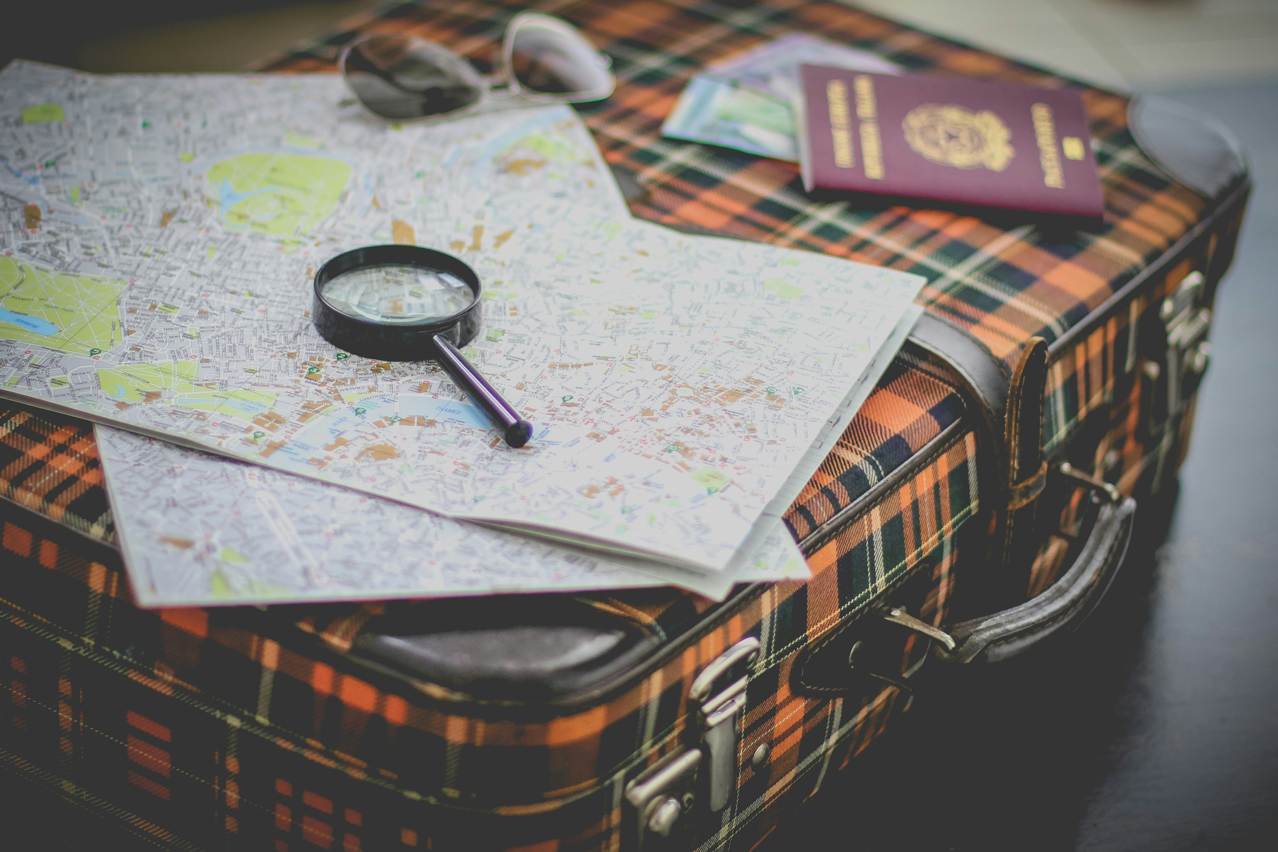 4 GRANTS FOR INTERNATIONAL MOBILITY OF STUDENTS ENROLLED IN INTERNATIONAL RELATIONS - LM52 4 GRANTS FOR INTERNATIONAL MOBILITY OF STUDENTS ENROLLED IN INTERNATIONAL RELATIONS - LM52