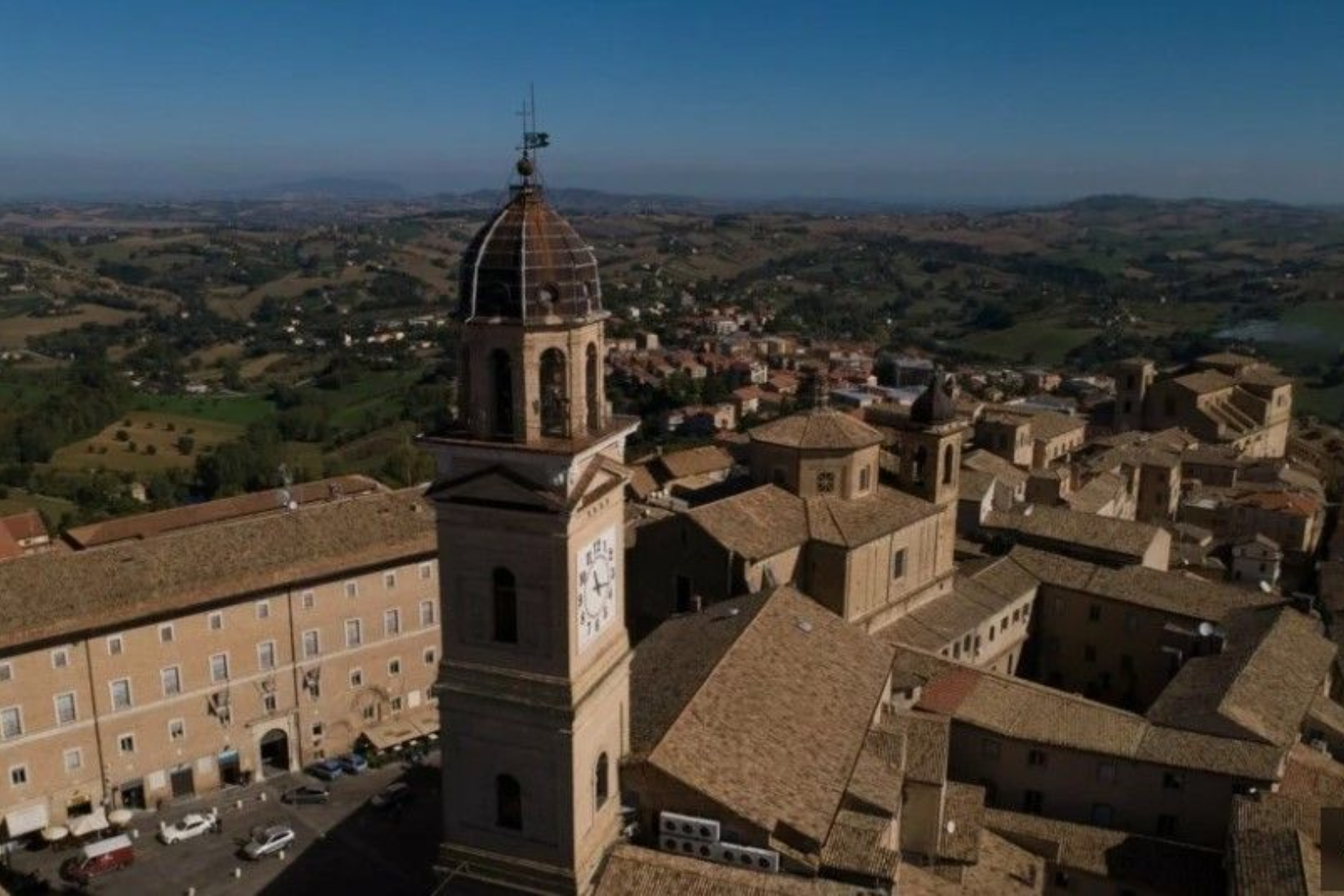 Macerata cultural associations in comparison